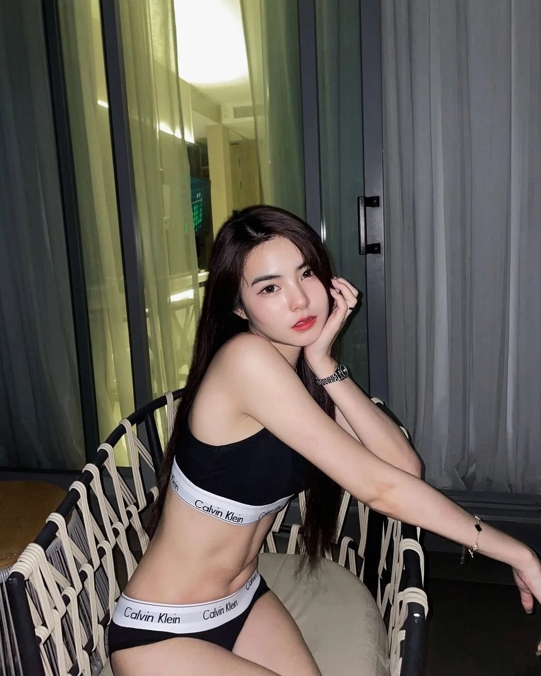 Yuna escort Cardiff